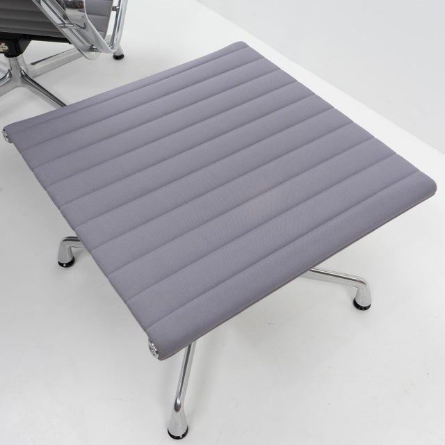Gray Set of Ea124 / Ea125 Alu Lounge Chair with Footstool by Charles and Ray Eames for Vitra For Sale - Image 8 of 18