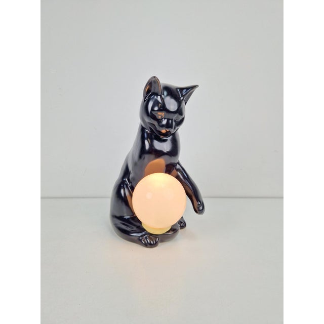 Mid-Century Cat Sphere Table Lamp in Ceramic and Opal Glass, 1970s For Sale - Image 4 of 9