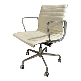 2017 Herman Miller Eames Aluminum Group Management Chair For Sale