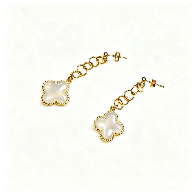 Late 20th Century Pair of 14K Yellow Gold 4 Leaf Clover Enamel Dangle Italian Earrings For Sale - Image 4 of 4