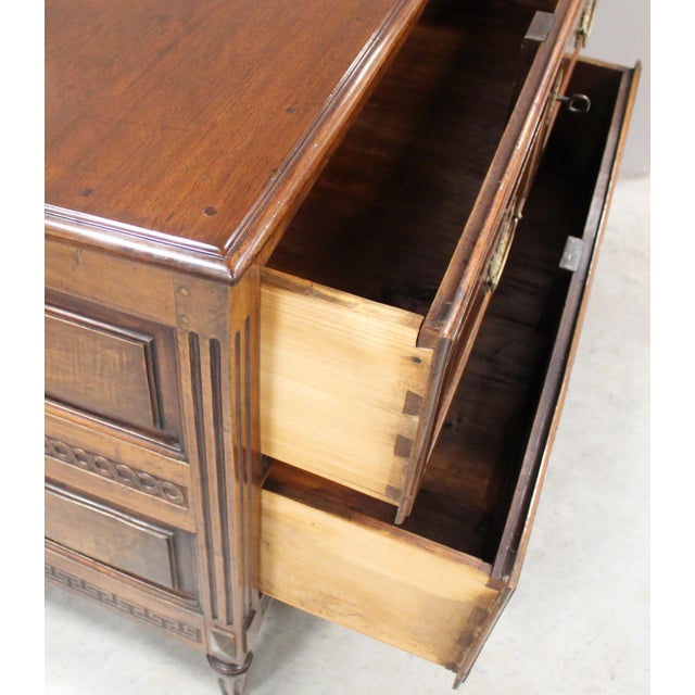 18th Century Italian Louis XVI Chest of Drawers in Walnut For Sale - Image 4 of 14