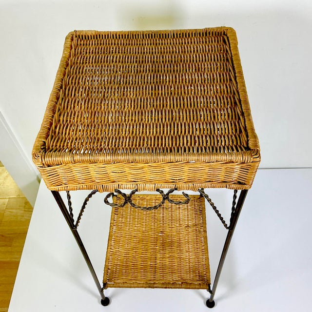 1980s Vintage Coastal Boho Chic Arts & Crafts Wicker and Twisted Rope Metal Plant Stand For Sale - Image 6 of 12