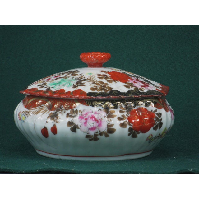 Antique Covered Dish Bowl Lid Japanese Red Satsuma Hand Painted Oriental Signed For Sale - Image 10 of 17