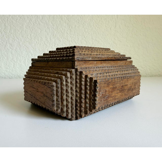 Wood Early 1900s American Tramp Art Chip Carved Box For Sale - Image 7 of 12