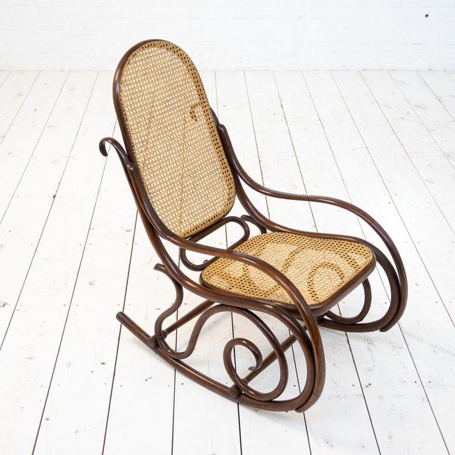Rocking Chair by Michael Thonet for Thonet, 1920s For Sale - Image 10 of 10