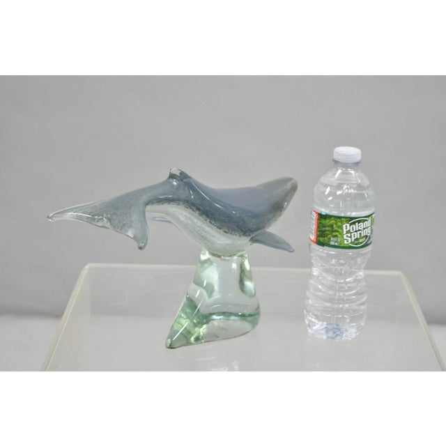 Vinci by Dynasty Glass 12" Modern Humpback Whale Sculpture. Circa Late 20th Century. Measurements: 8" H x 12" W x 8" D.