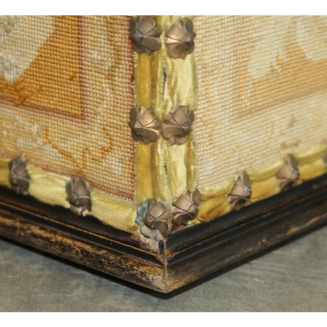 French Embroidered Upholstery Floral Linen Trunk, 1880s For Sale - Image 10 of 18