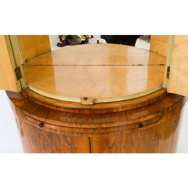 Antique Art Deco Burr Walnut Cocktail Cabinet from Hille, 1920s For Sale - Image 15 of 18