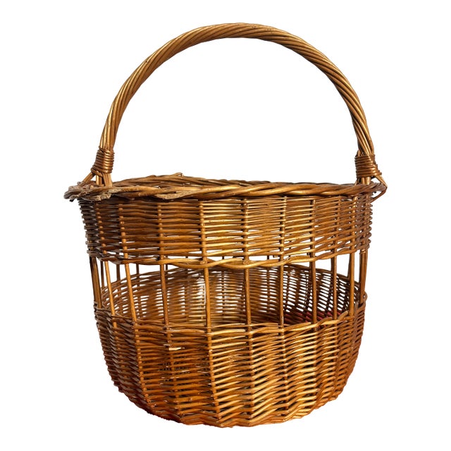 Large Early 20th Century Woven Wicker Rattan Gathering Shopping Harvesting Market Basket For Sale