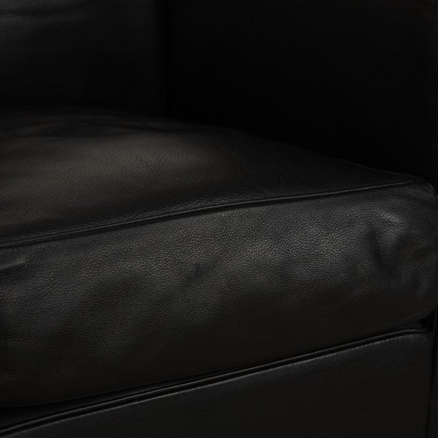 Animal Skin LC 2 3-Seater Sofa and Armchairs in Black Leather by Le Corbusier for Cassina, Set of 3 For Sale - Image 7 of 18