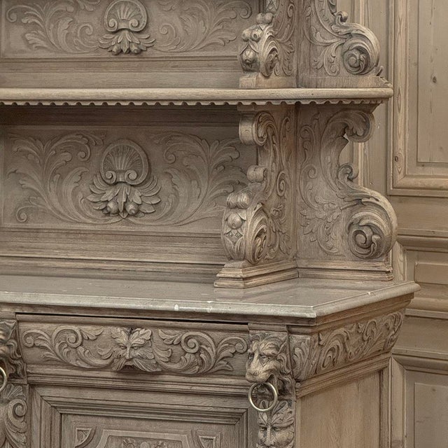 Taupe 19th Century French Renaissance Hunt Buffet in Stripped Oak For Sale - Image 8 of 18