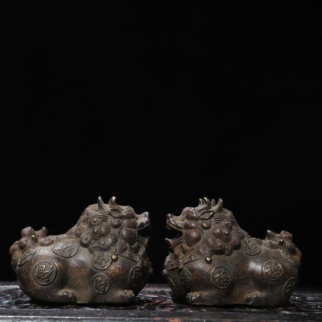 Late 20th Century Pair of Gilt Bronze Figures of Mythical Beasts (Pixiu) For Sale - Image 5 of 9