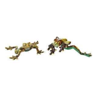 Late 20th Century Ceramic Frog Figurines Model - 2 Pieces For Sale