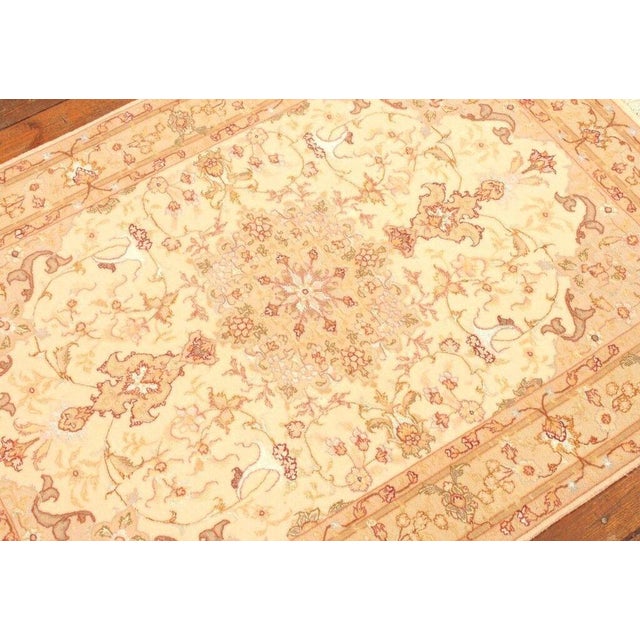 Middle Eastern Rug in Wool For Sale - Image 9 of 11