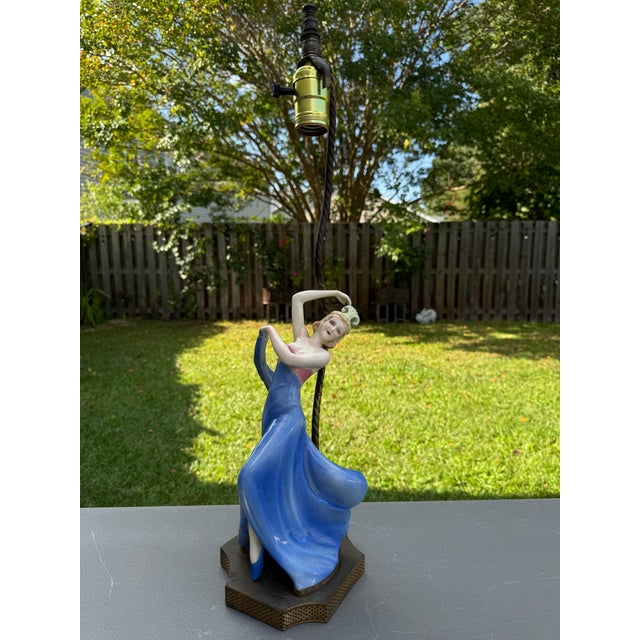 1930s Art Deco Porcelain Dancer Table Lamp German Flapper Attrib. Goldscheider For Sale - Image 4 of 18