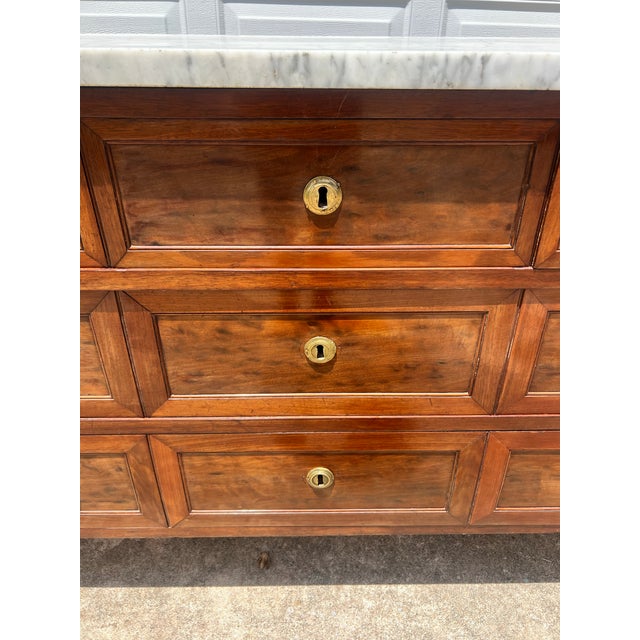 Brass French 19th Century Louis XVI Walnut Carrara Marble Top Chest of Drawers For Sale - Image 8 of 12