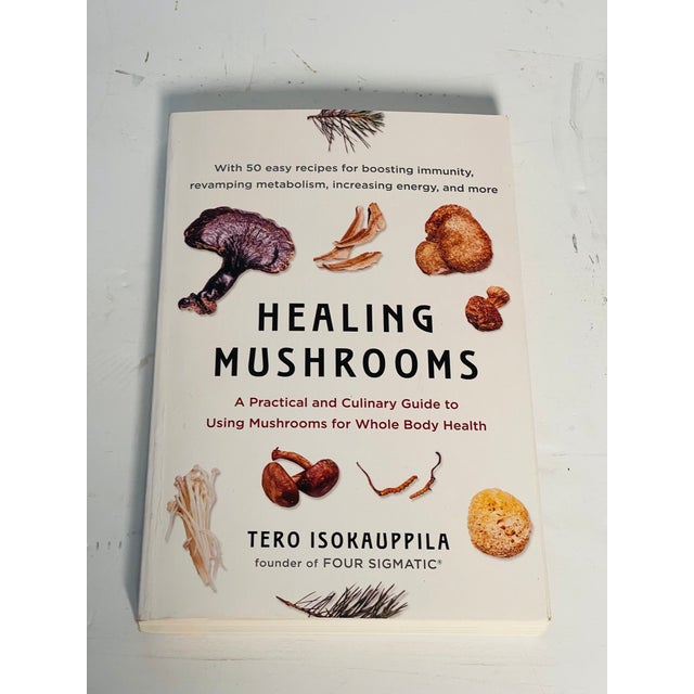 Practical culinary guide to mushrooms use for body health with recipes and illustrations. 2017, paper cover, Finnish...