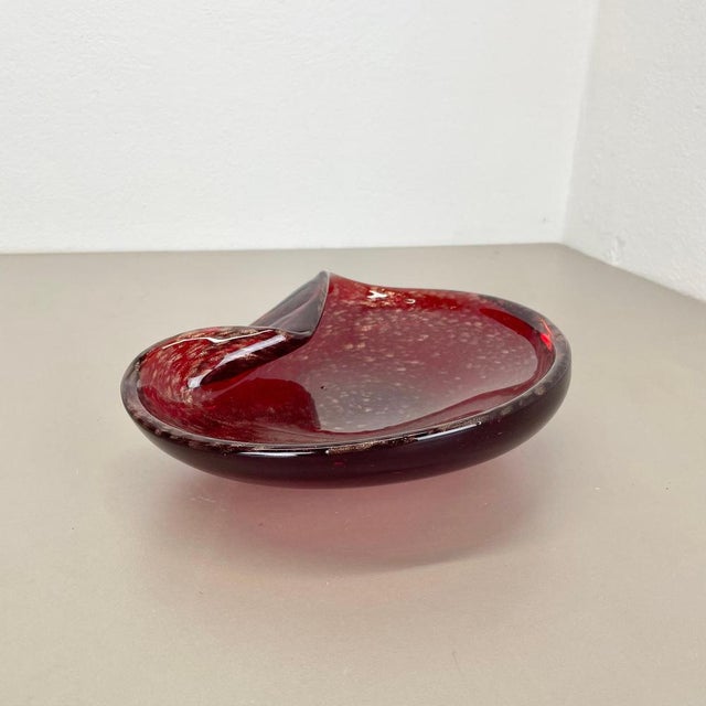 Red Murano Glass Shell Bowl with Gold Dust, Italy, 1970s For Sale - Image 4 of 18