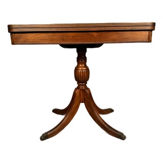 1920s American Mahogany Hepplewhite Style Game Table With Rotating Top & Pedestal Base For Sale