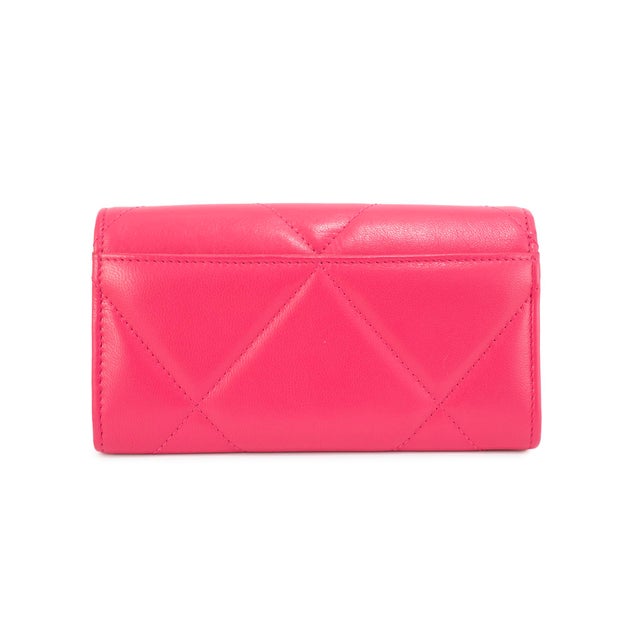 Brand: Chanel Gender: Ladies Length: 6.50 inches Height: 4.50 inches Width: 1.25 inches Weight: 150.00 grams Chanel CC...