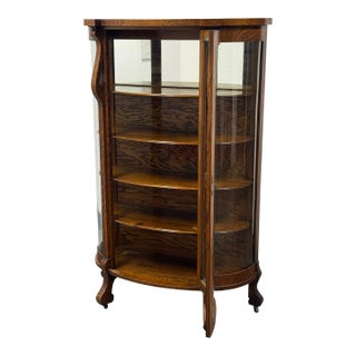 Victorian Quarter-Sawn Tiger Oak Curved Glass Curio, Antique For Sale