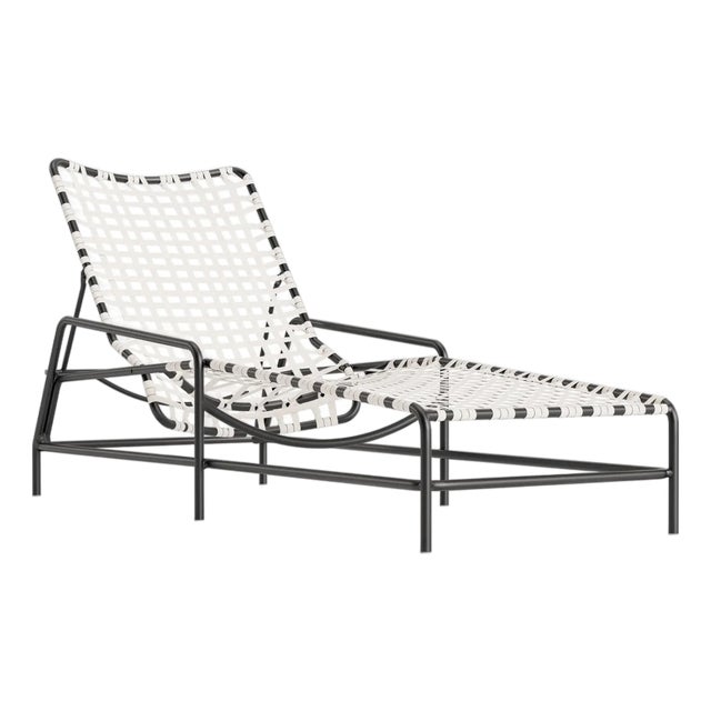 Brown Jordan Kantan Aluminum Suncloth Chaise Lounge, Textured Pewter frame with White fabric For Sale