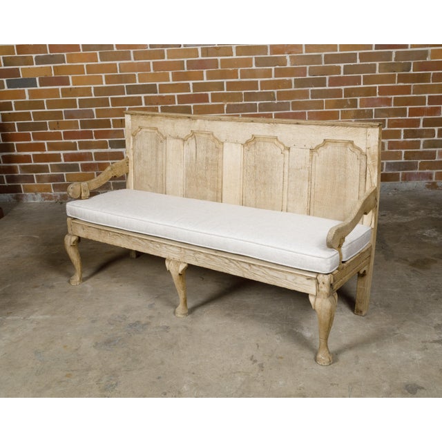 English 19th Century Oak Bench with Carved Back, Downswept Arms and Cushion For Sale - Image 10 of 12