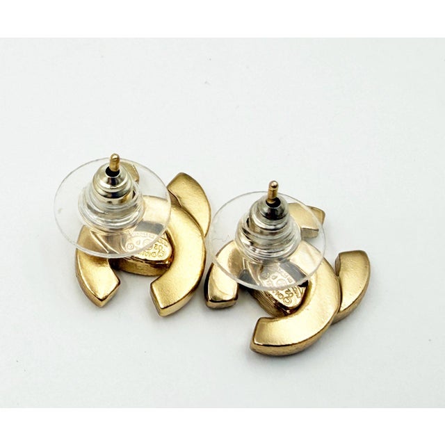 Chanel Chanel Gold CC Interlock Small Piercing Earring, A Pair For Sale - Image 4 of 4