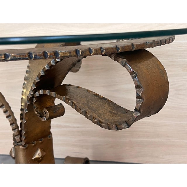 Metal Mid 20th Century Hollywood Regency Gilt French Iron Cocktail Table For Sale - Image 7 of 18