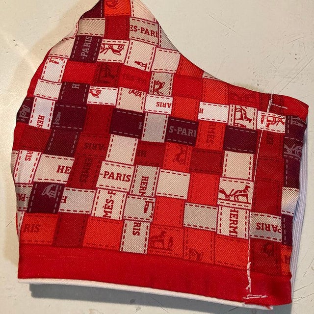 Hermes Bolduc Au Carre Silk Scarf Face Mask in Dark Red For Sale - Image 9 of 9