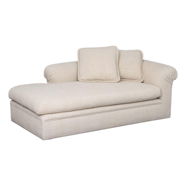 Modern Beige Textured Fabric Upholstered Chaise Longue For Sale