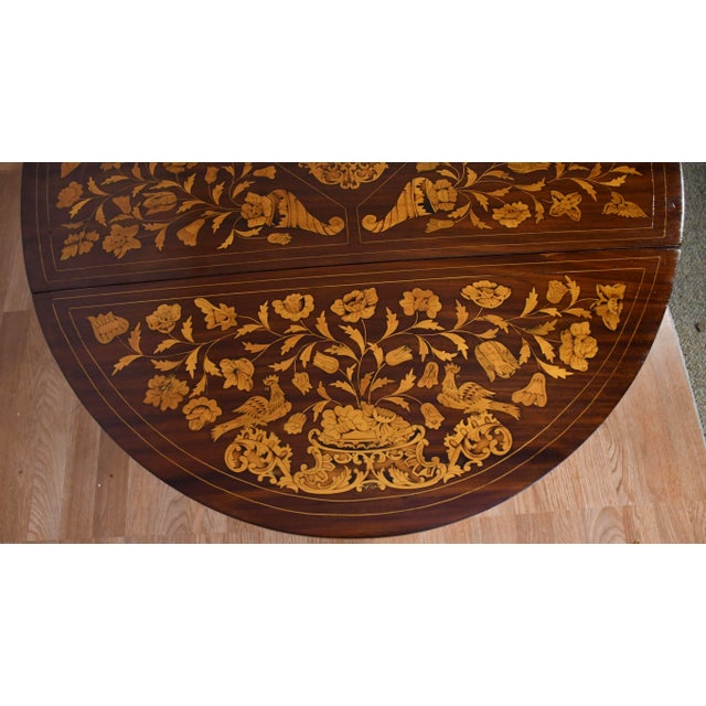 1900 - 1909 1900s Antique Dutch Marquetry Mahogany Pembroke Drop-Leaf Coffee Table For Sale - Image 5 of 16