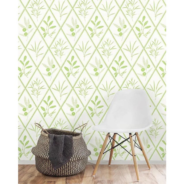 Schumacher Sample - Schumacher X Charlap Hyman Herrero Endimione Wallpaper in Leaf For Sale - Image 4 of 4