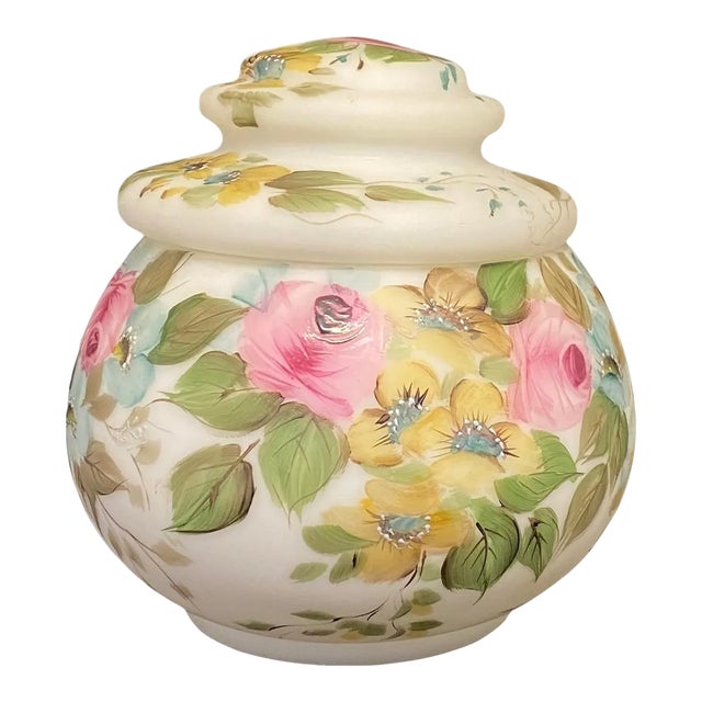 Mid 20th Century L. G. Wright Hand Painted Milk Glass Candy Box With Pink Roses Decoration For Sale