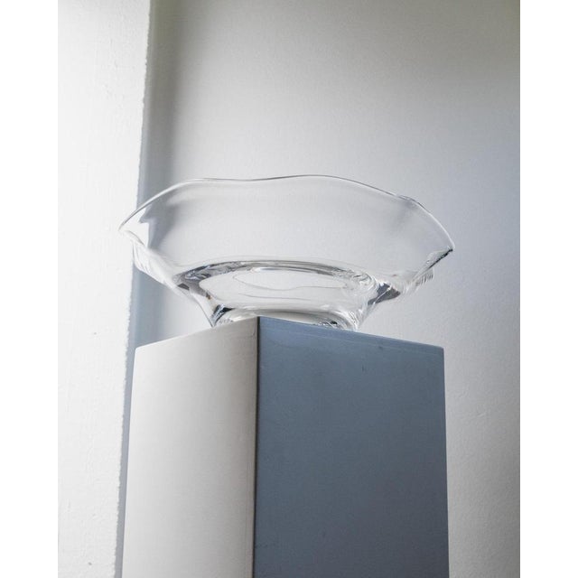 Large Wavy Clear Glass Bowl from Laica Cristalleria, Italy, 1990s For Sale - Image 8 of 13