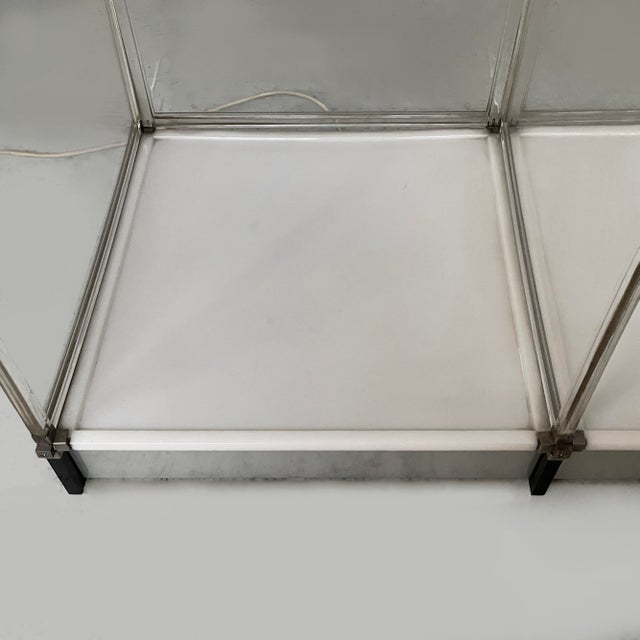 Space Age Italian Bookcase with Lamp in Acrylic Glass and Metal, 1970s For Sale - Image 16 of 17
