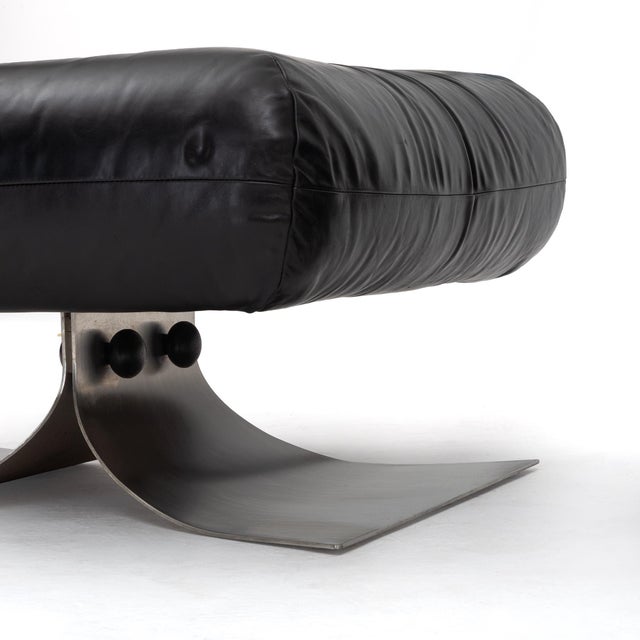 Oscar Niemeyer “Alta” Lounge Chair and Ottoman for Mobilier International, 1971 For Sale - Image 16 of 18