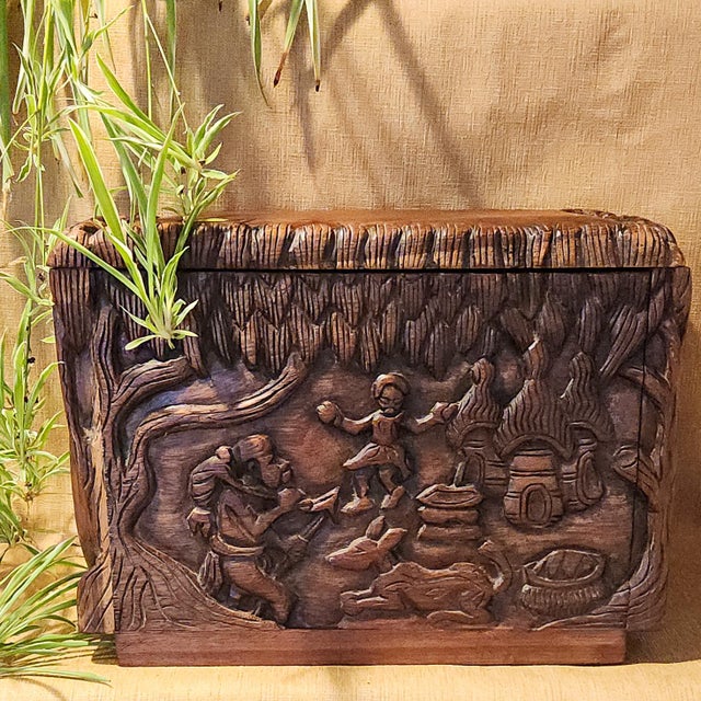 Chinese Mid 20th Century Hand-Carved Wooden Keepsake Trunk – Vintage Figural Scene, Boho Decor For Sale - Image 3 of 15