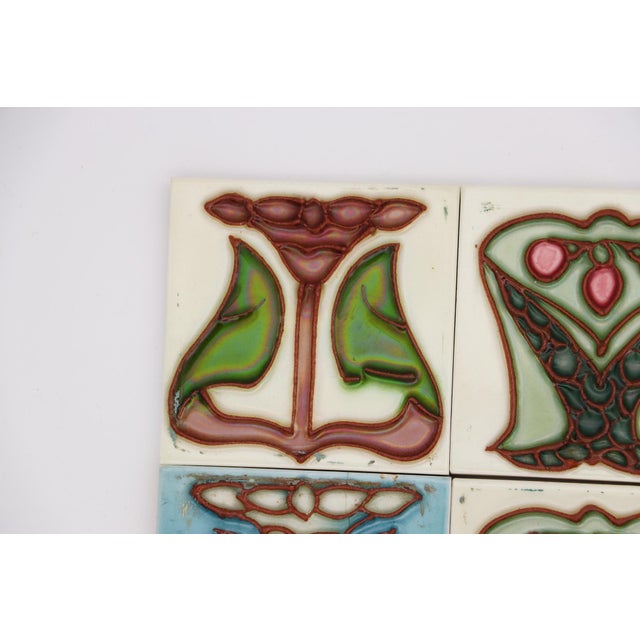 Circa: 1920. Origin: England. Material: Glazed Ceramic. Manufacturer: H&R. Item condition: Chips and imperfections along...