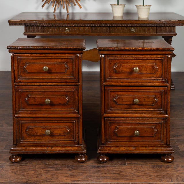 Mid 19th Century Pair of Italian 1860s Walnut Petite Commodes with Three Drawers and Bun Feet For Sale - Image 5 of 12