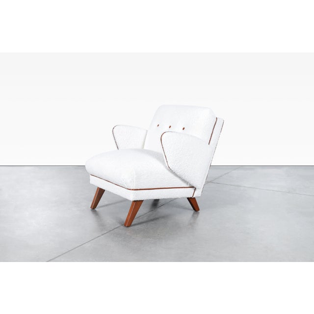 1950s Mid-Century Modern Lounge Chairs in Boucle & Leather For Sale In Los Angeles - Image 6 of 12