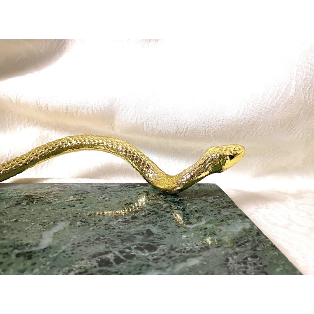 Metal 1990s Art Deco Michael Aram Brass Snake Grazing Board Verde Guatemala Green Marble Cheese Charcuterie Tray Serpent Art Deco Hollywood Regency Platter For Sale - Image 7 of 13