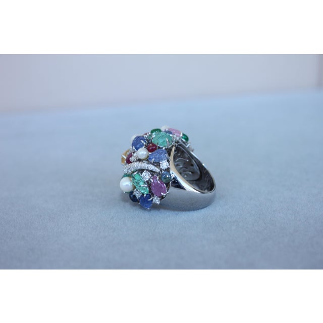 Metal Multi Colors Sapphires Emeralds Ruby Diamond Scavia Unique 18k White Gold Ring, Size 6 For Sale - Image 7 of 18