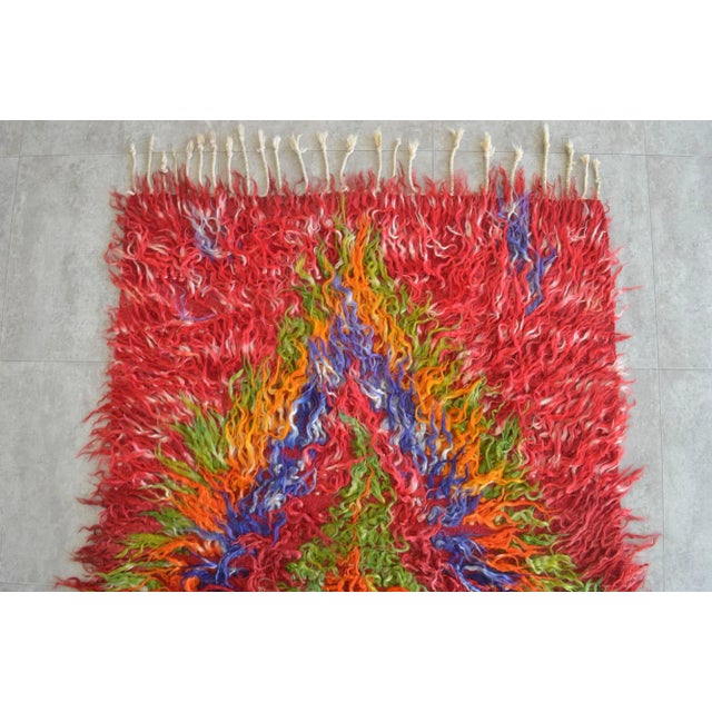 1940s Vintage Hand-Made Shaggy Rug Mohair Wool Tulu Rug Turkish Area Rug- 3′8″ × 5′7″ For Sale - Image 5 of 11
