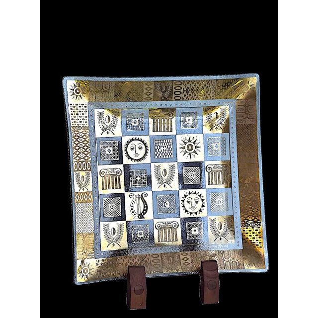 Offered is a vintage Georges Briard GBG17 pattern plate made in New York City circa 1960-1970, of clear glass with 22K...