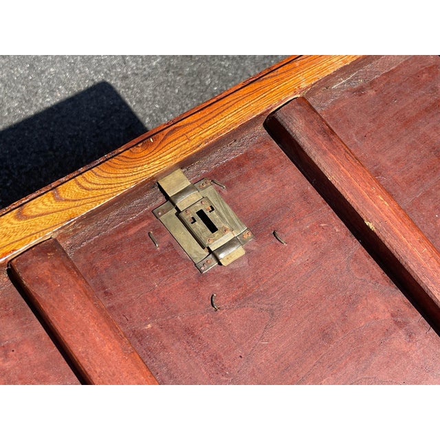 Mid 20th Century Vintage Beechwood Chinese Lidded Storage Chest For Sale - Image 9 of 9