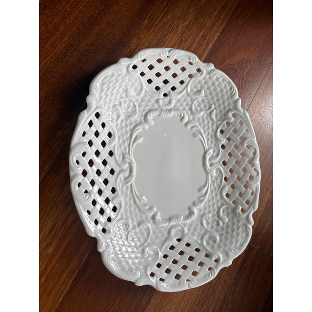 Vintage Italian Capodimonte Hand-Painted Ceramic Fruit Basket & Lattice Tray Set For Sale In Austin - Image 6 of 7