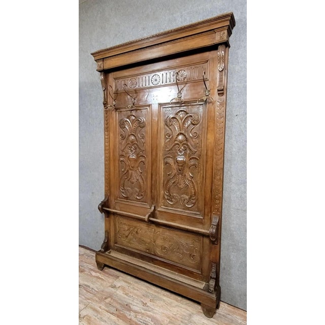 Renaissance Style Coat Rack in Carved Walnut, 1890s For Sale - Image 3 of 9