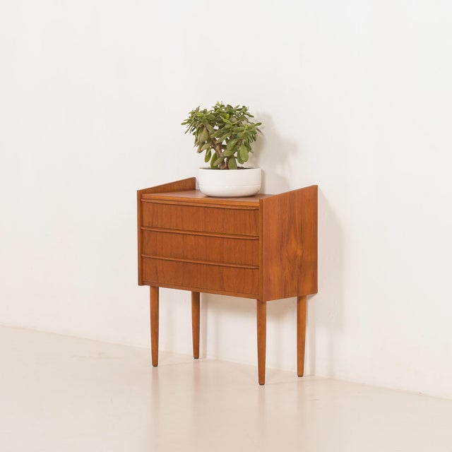 Small Danish Dresser in Teak, 1960s For Sale - Image 11 of 11