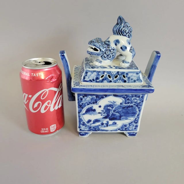 Chinoiserie Chinese Blue and White Porcelain Ding-Form Censer With Foo Dog Finial, Circa 1970s For Sale - Image 3 of 12